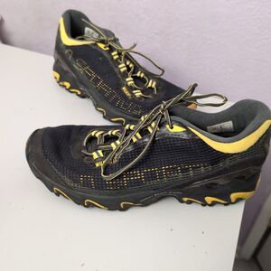 La Sportiva Wildcat 3.0 Trail Shoes Mens Size 10.5 Black/Yellow Hiking Trail
